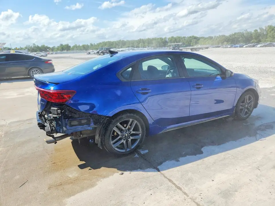 2021 KIA FORTE GT LINE  