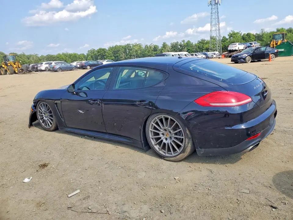 2016 PORSCHE PANAMERA 2  