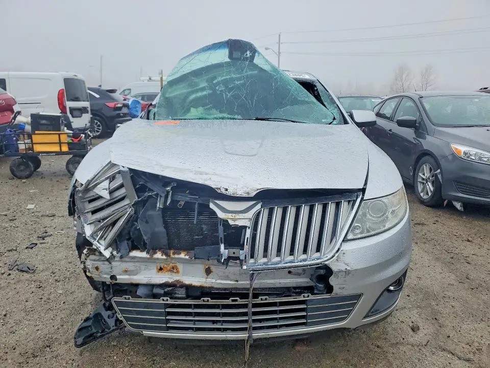 2011 LINCOLN MKS   