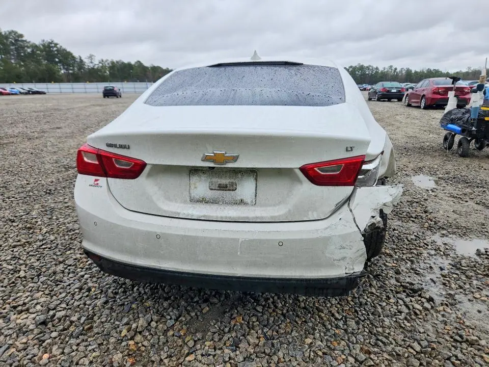 2017 CHEVROLET MALIBU LT  