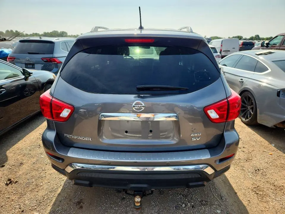 2018 NISSAN PATHFINDER SV  