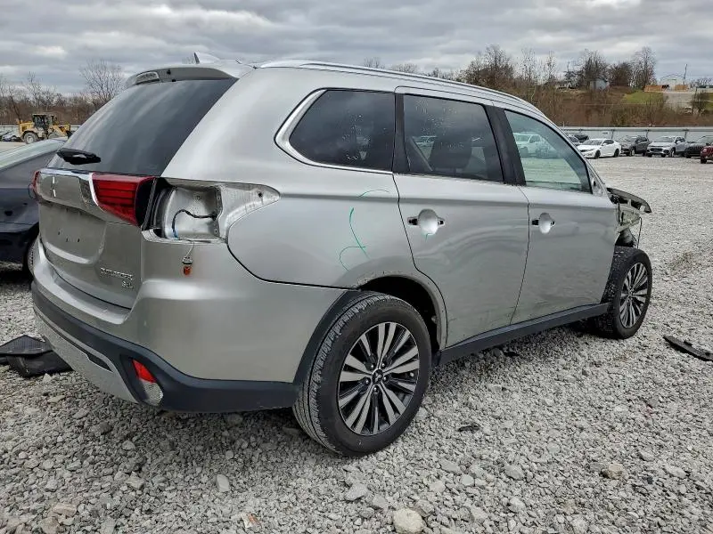 2019 MITSUBISHI OUTLANDER SE  