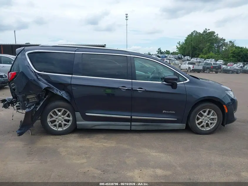 2020 CHRYSLER PACIFICA TOURING L