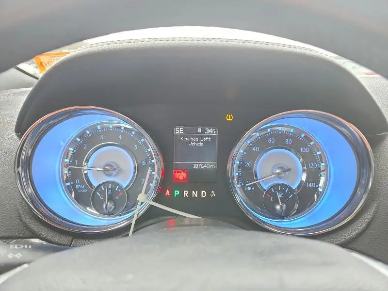 2011 CHRYSLER 300 LIMITED  