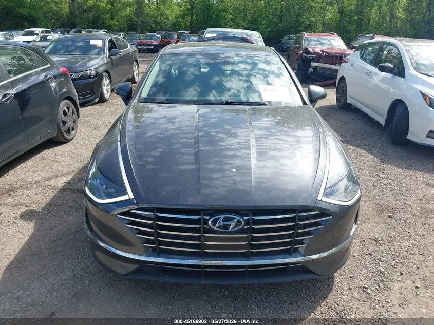 2022 HYUNDAI SONATA SE