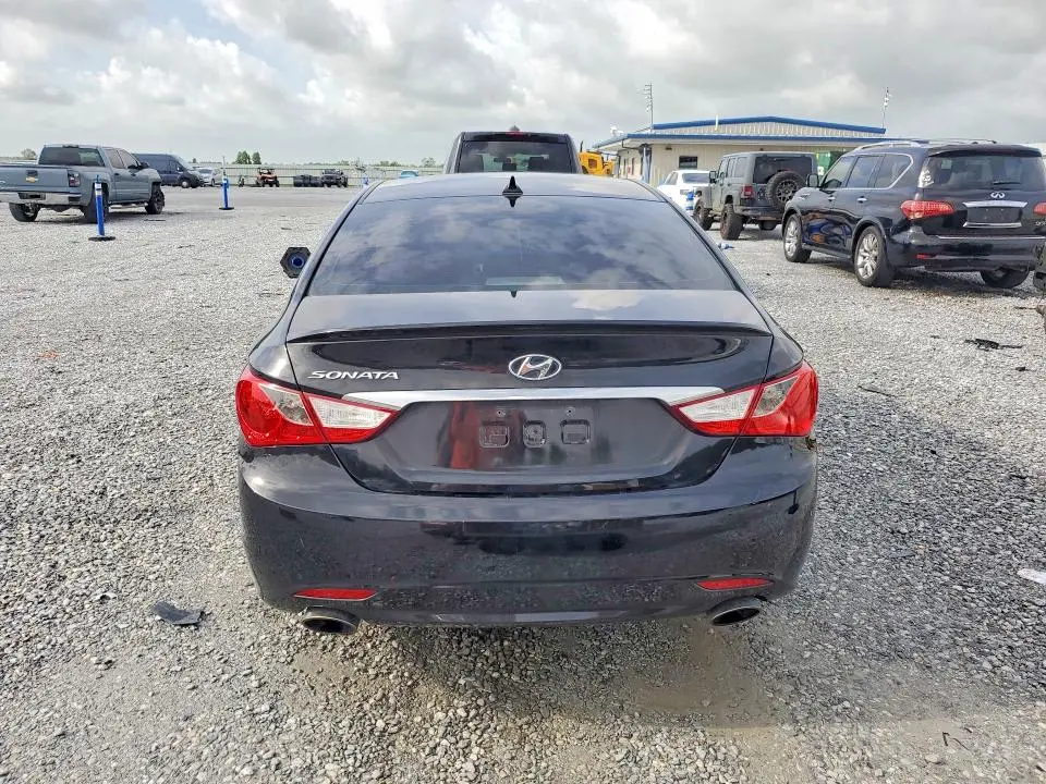 2013 HYUNDAI SONATA SE  