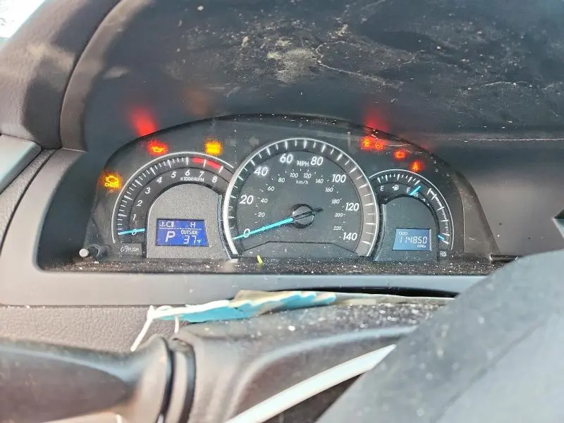 2014 TOYOTA CAMRY LE  