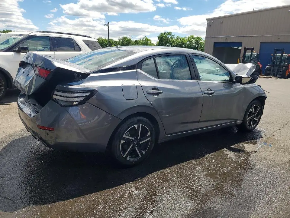 2025 NISSAN SENTRA SV  