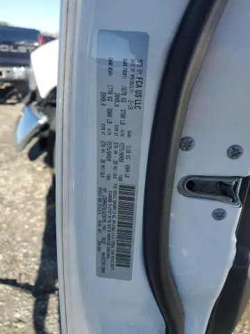 2018 RAM 1500 SLT