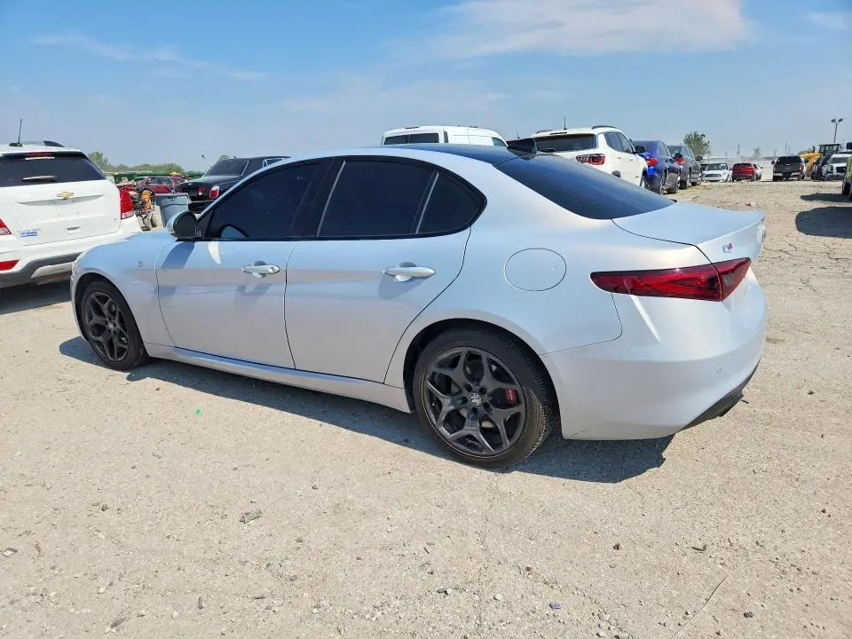 2022 ALFA ROMEO GIULIA SUPER  