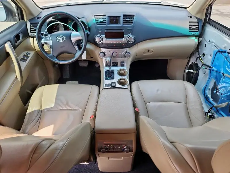 2011 TOYOTA HIGHLANDER BASE