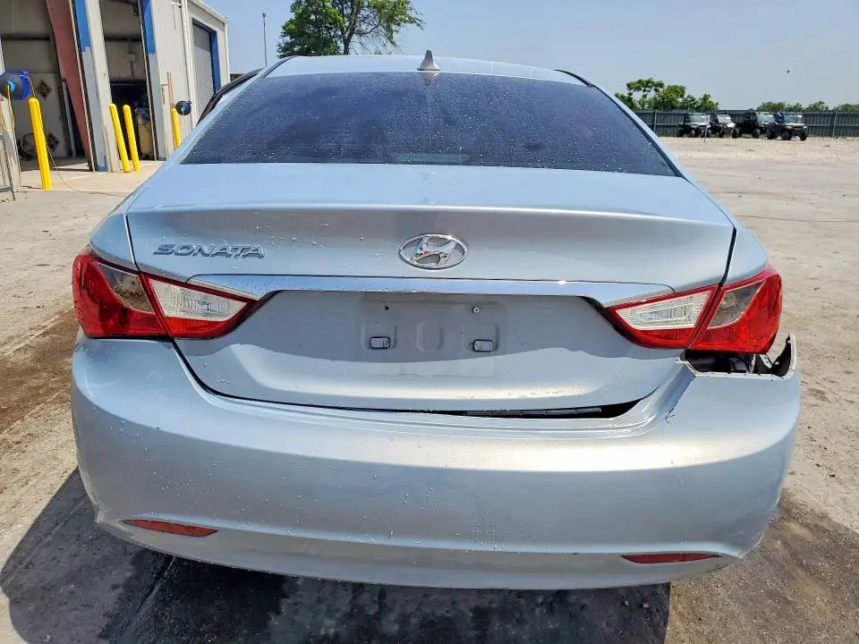 2011 HYUNDAI SONATA GLS  