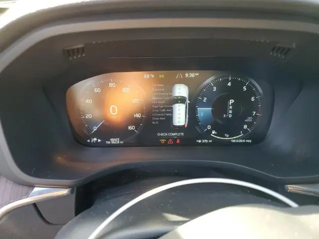 2021 VOLVO XC60 T6 MOMENTUM  