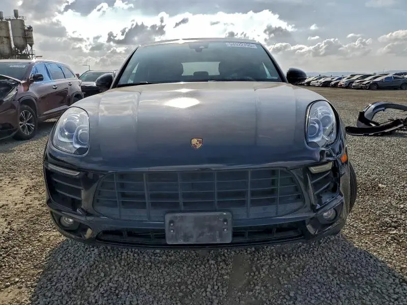 2018 PORSCHE MACAN   