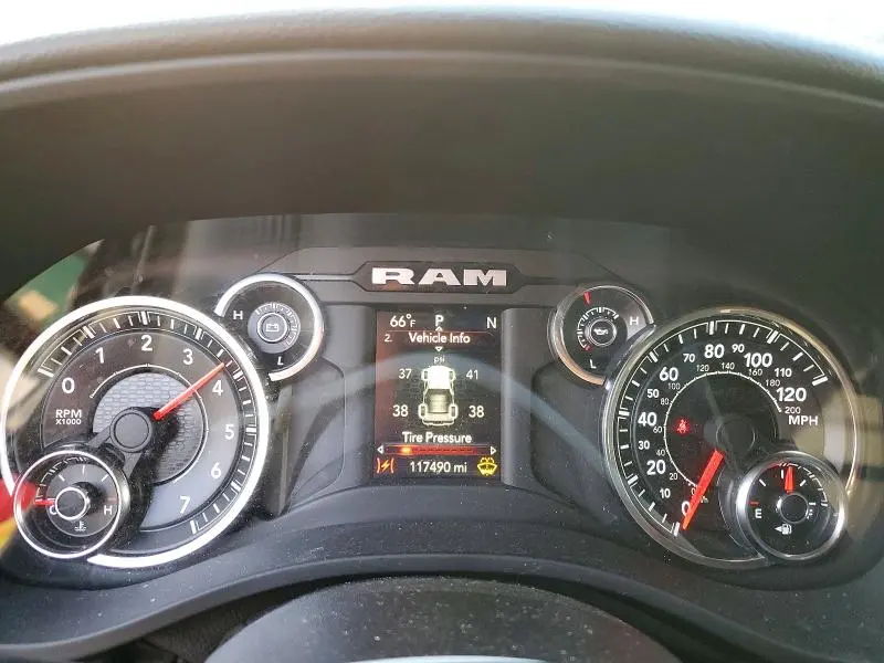 2021 RAM 1500 BIG HORN  