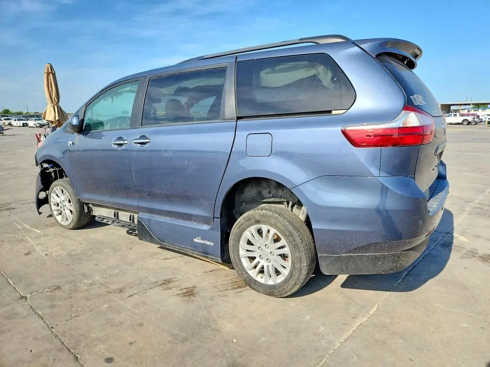2017 TOYOTA SIENNA XLE 8-PASSENGER  