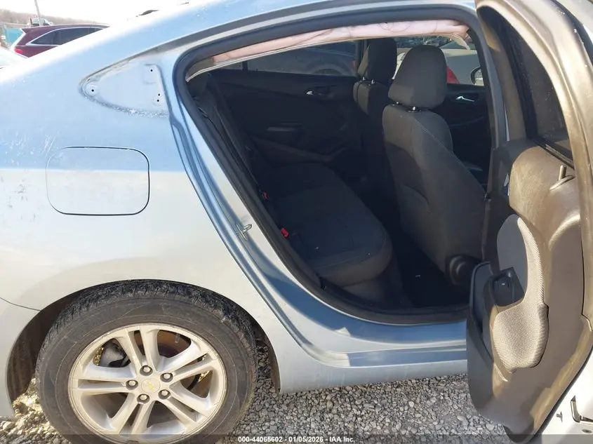 2017 CHEVROLET CRUZE LT AUTO