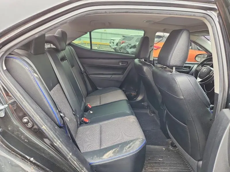 2017 TOYOTA COROLLA SE  