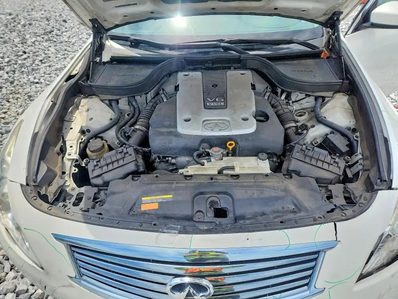 2015 INFINITI Q40 BASE  
