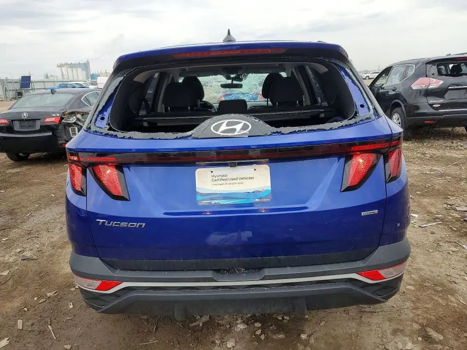 2022 HYUNDAI TUCSON SE  