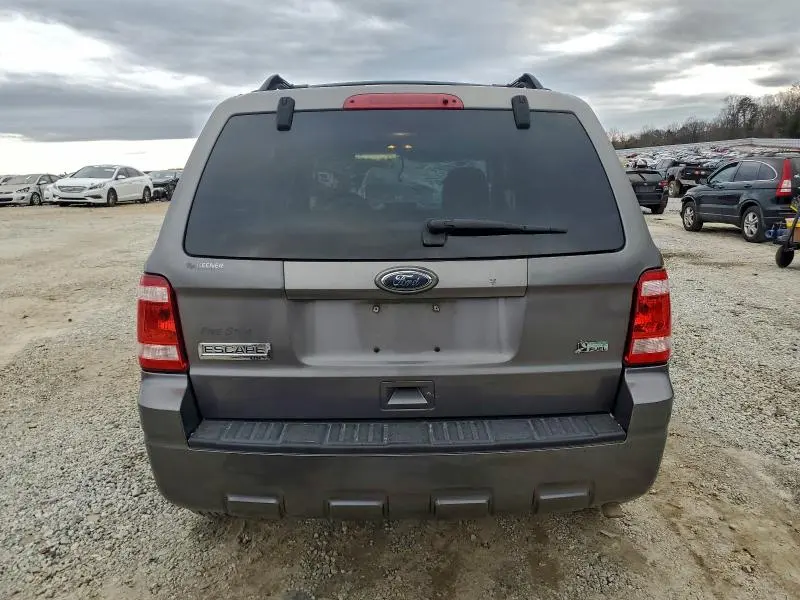 2010 FORD ESCAPE XLT  