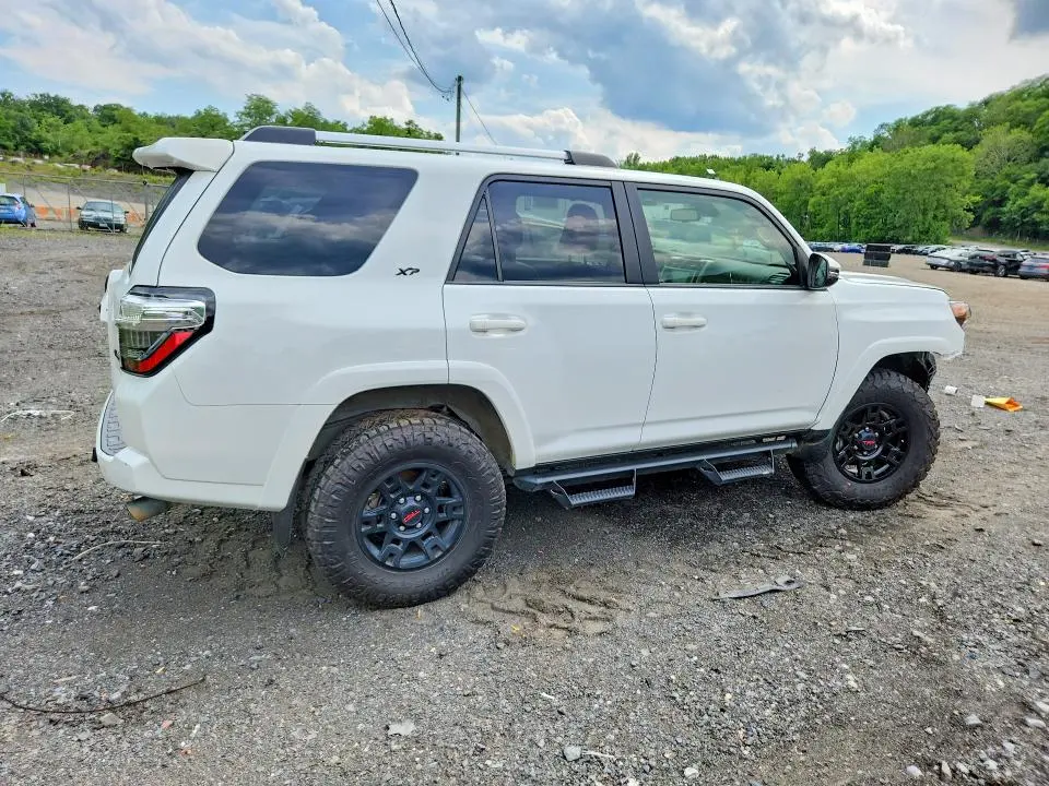 2024 TOYOTA 4RUNNER SR5 PREMIUM  