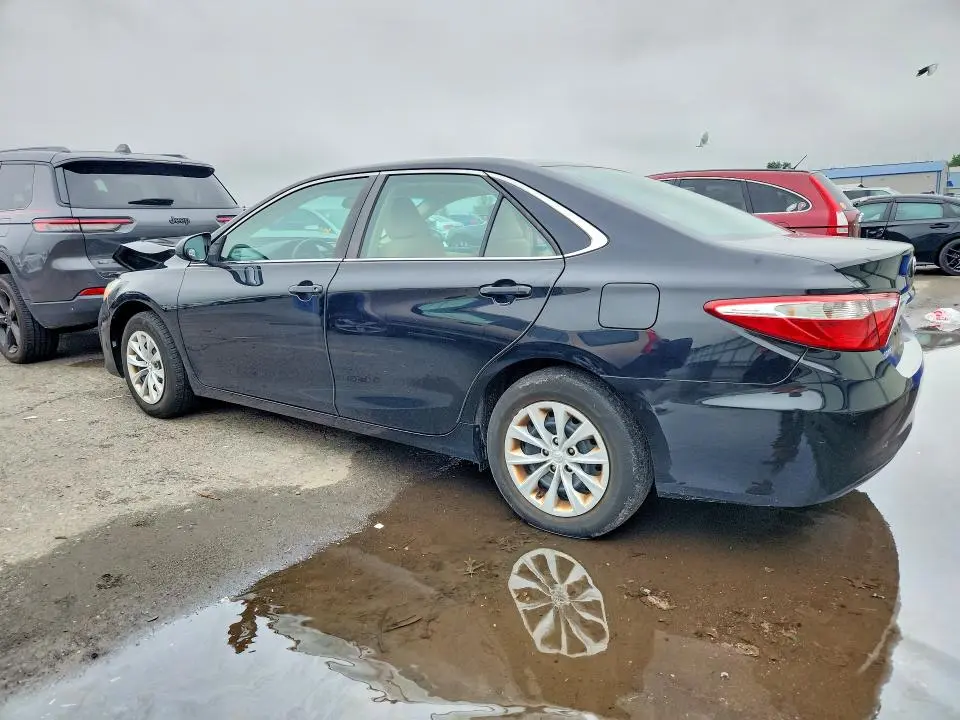 2016 TOYOTA CAMRY LE  