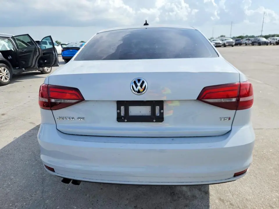 2018 VOLKSWAGEN JETTA SE  