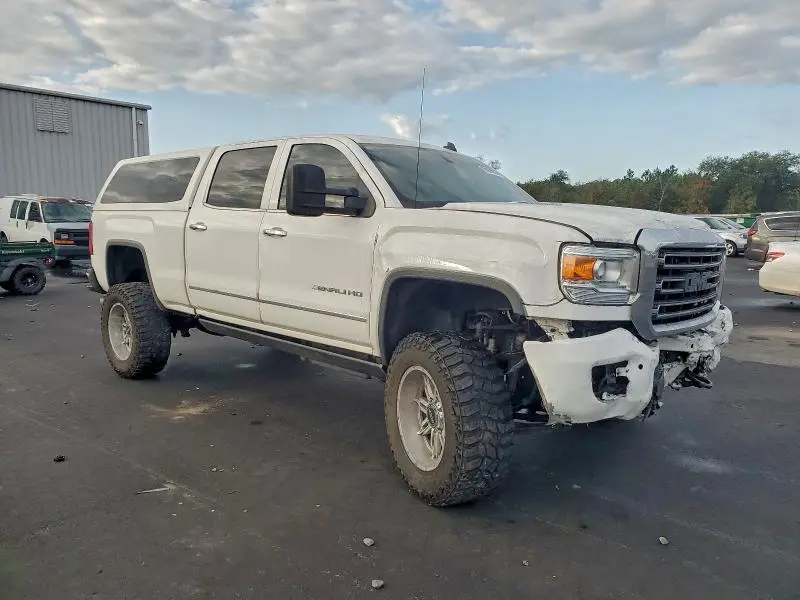 2015 GMC SIERRA K2500 DENALI  