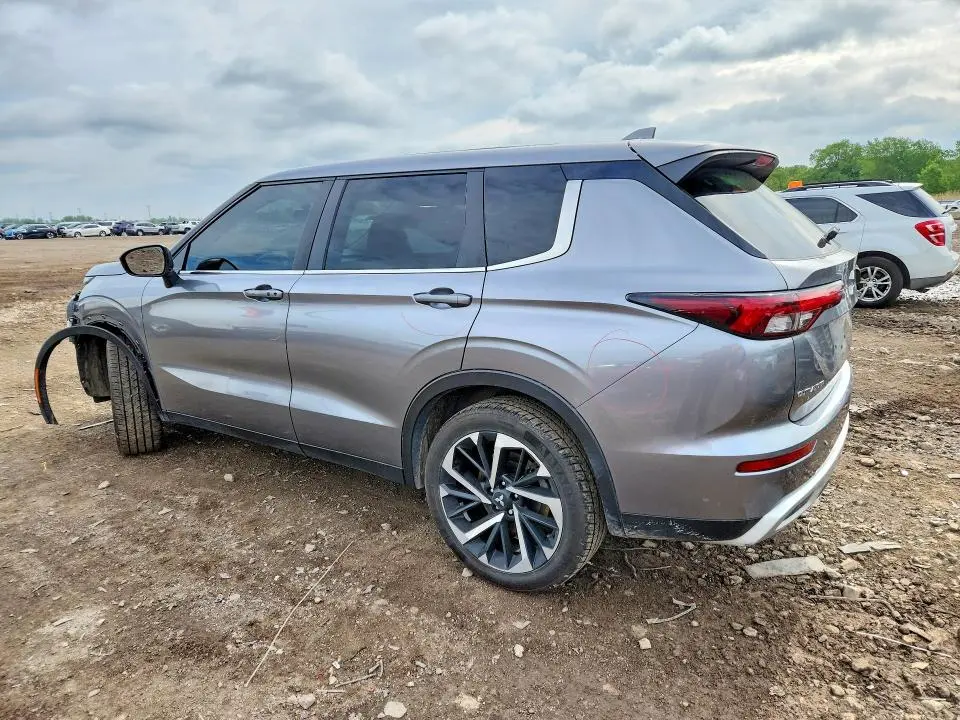 2022 MITSUBISHI OUTLANDER SE  