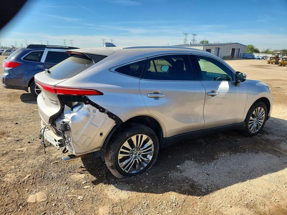 2022 TOYOTA VENZA LIMITED  