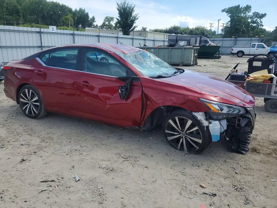 2020 NISSAN ALTIMA SR  