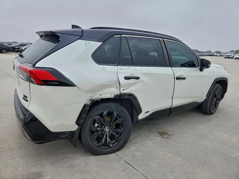 2022 TOYOTA RAV4 XSE  
