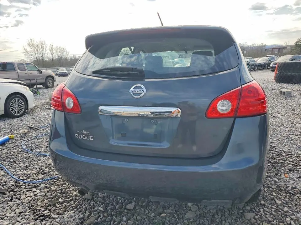 2013 NISSAN ROGUE S  