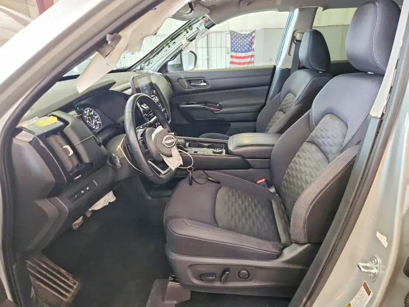 2022 NISSAN PATHFINDER SV  