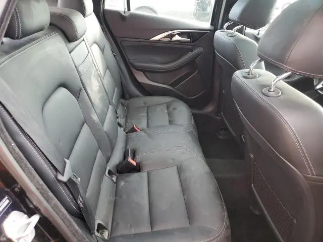 2017 INFINITI QX30 BASE