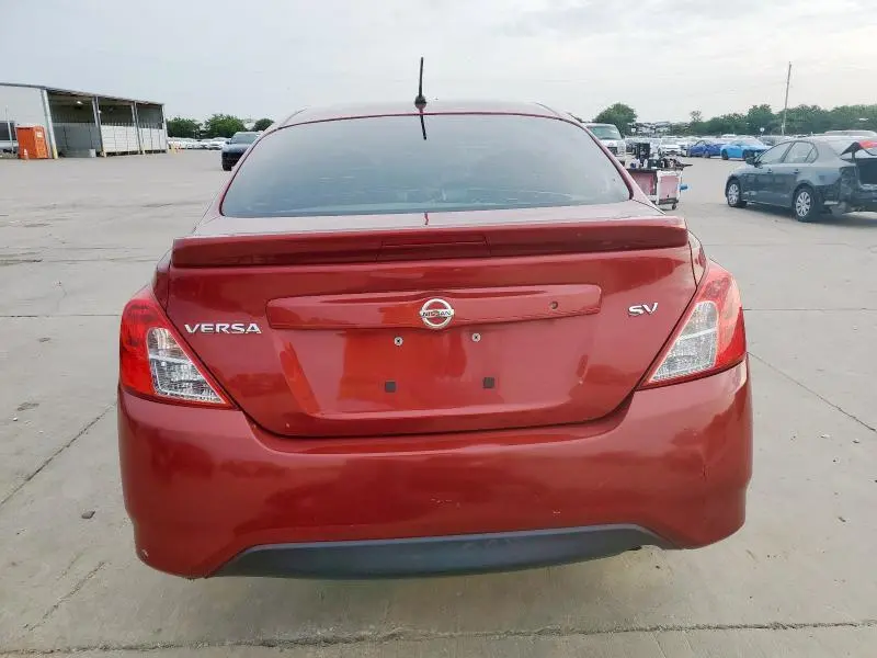 2018 NISSAN VERSA S  