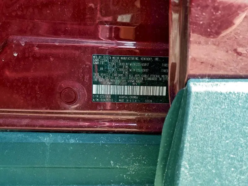 2024 TOYOTA RAV4 XLE  