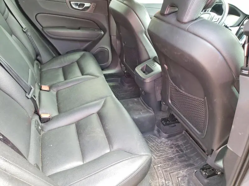 2019 VOLVO XC60 T5  