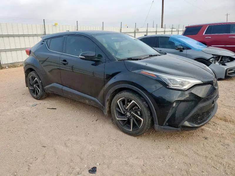 2021 TOYOTA C-HR XLE  