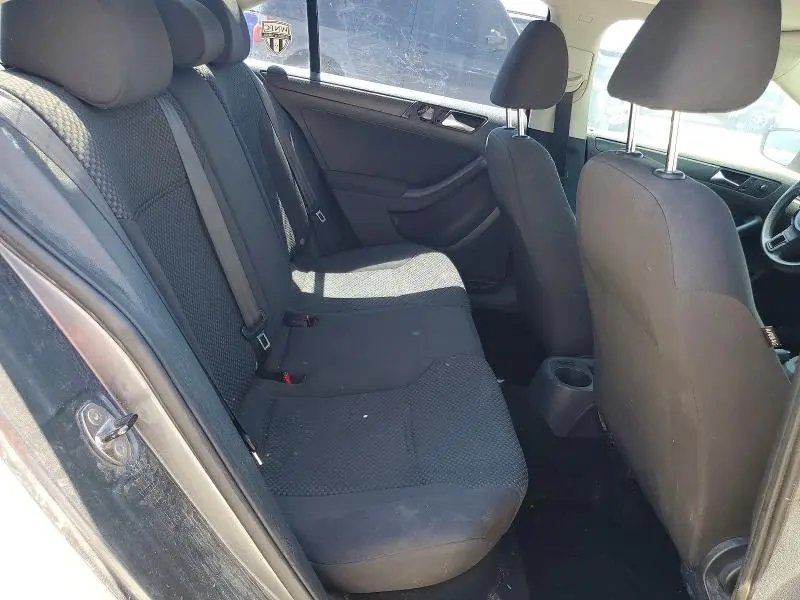 2011 VOLKSWAGEN JETTA BASE  