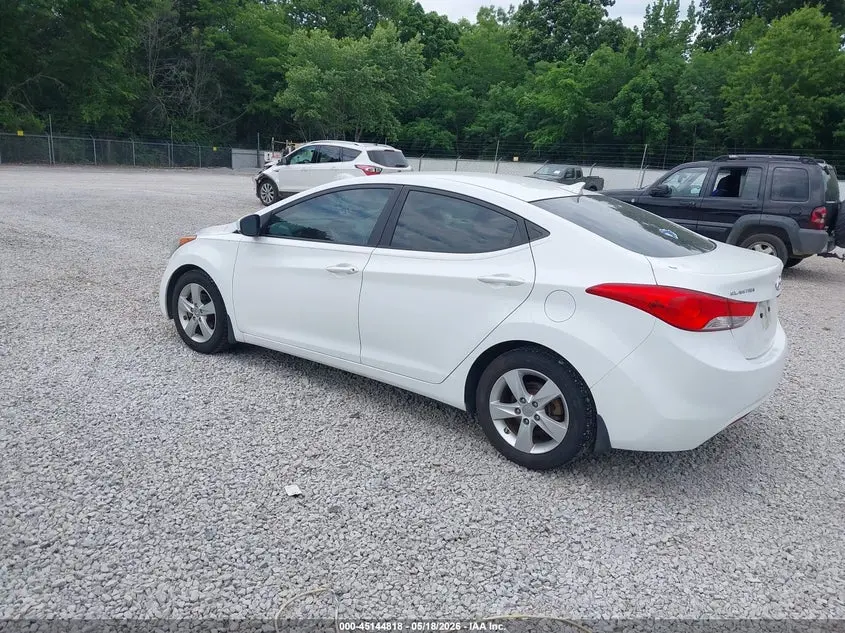 2013 HYUNDAI ELANTRA GLS