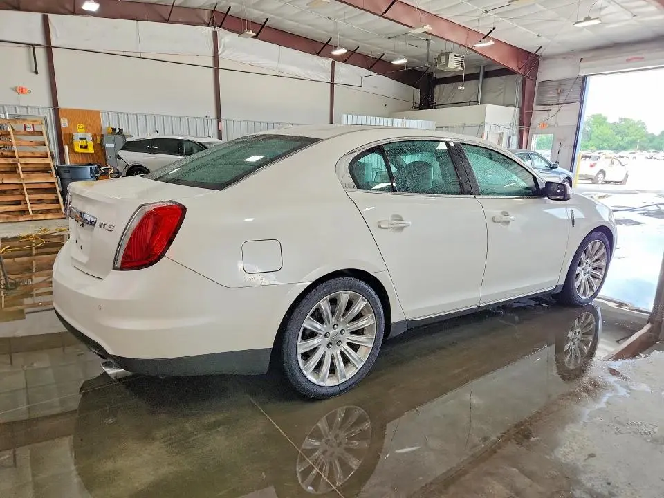 2011 LINCOLN MKS   