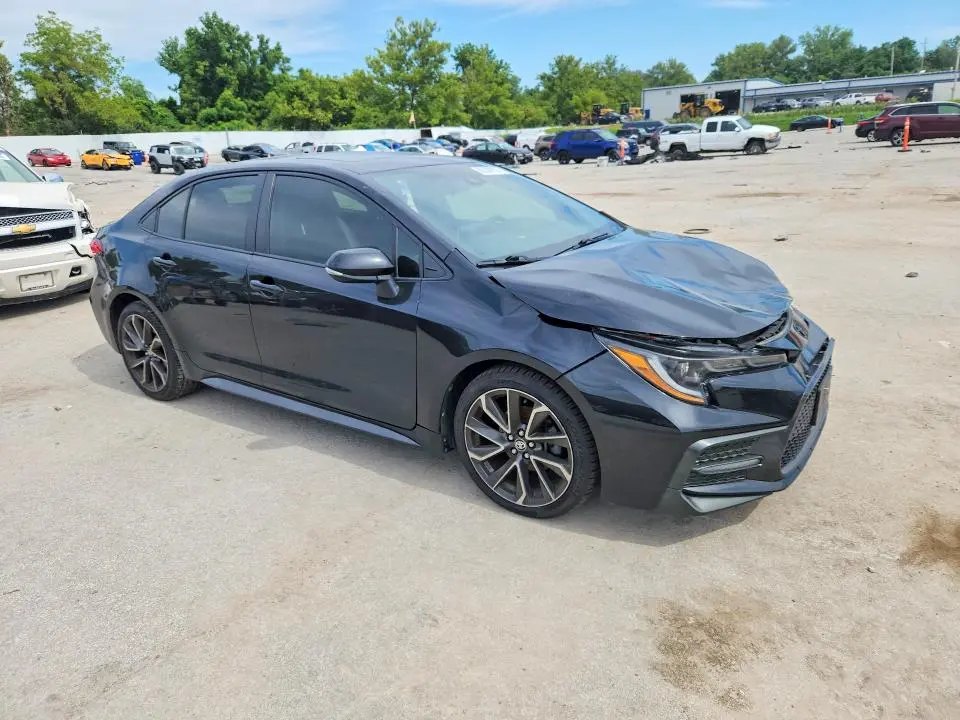 2021 TOYOTA COROLLA SE  
