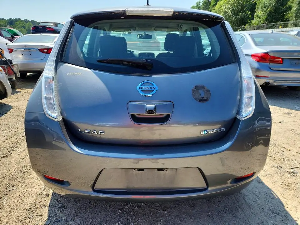 2016 NISSAN LEAF SV  
