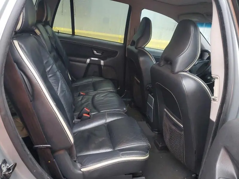 2010 VOLVO XC90   