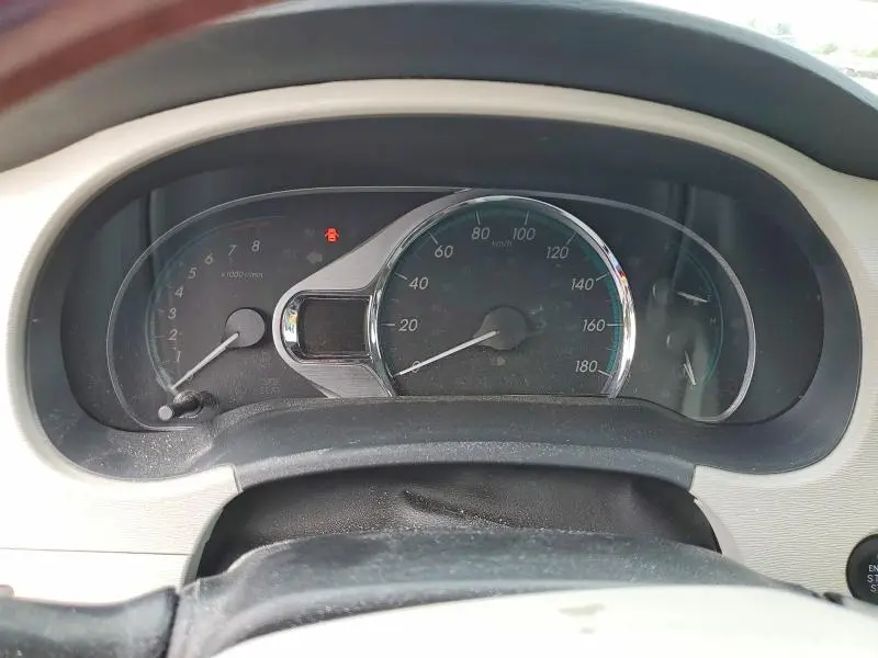 2013 TOYOTA SIENNA XLE 8-PASSENGER  