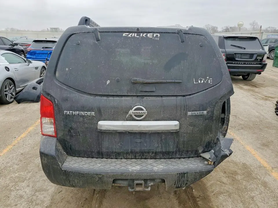 2011 NISSAN PATHFINDER S  