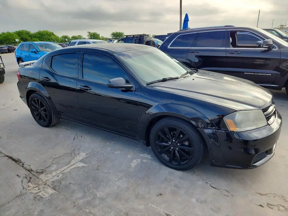 2014 DODGE AVENGER SE  