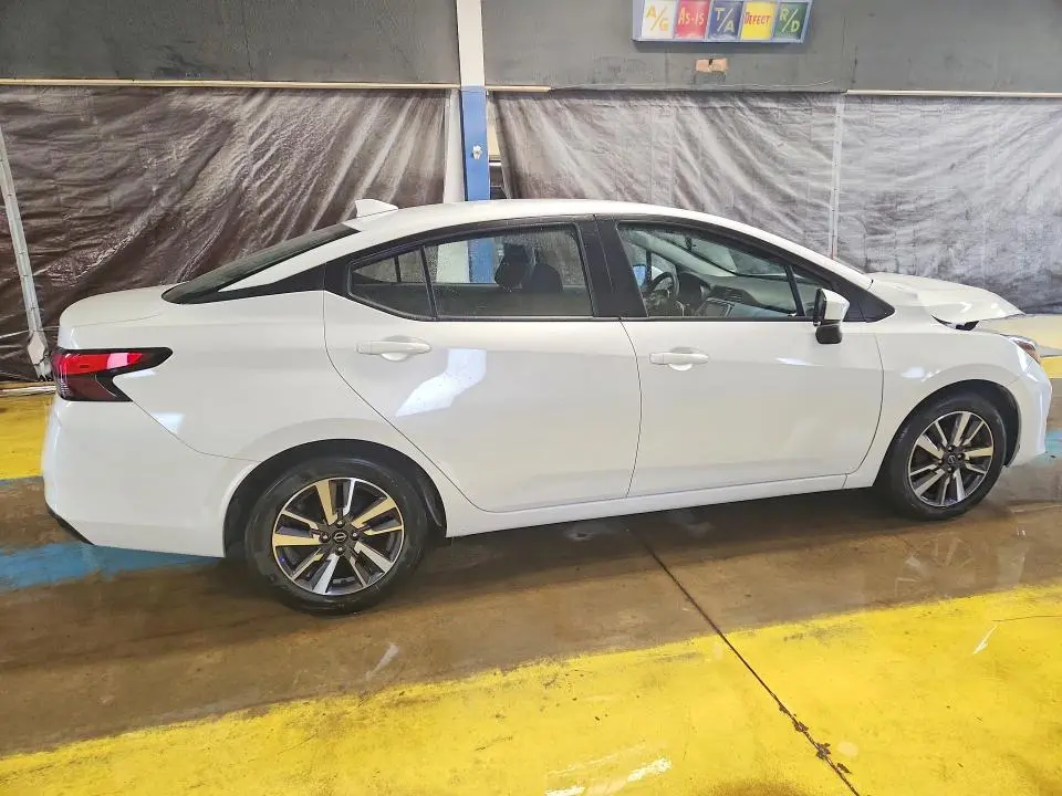 2025 NISSAN VERSA SV  